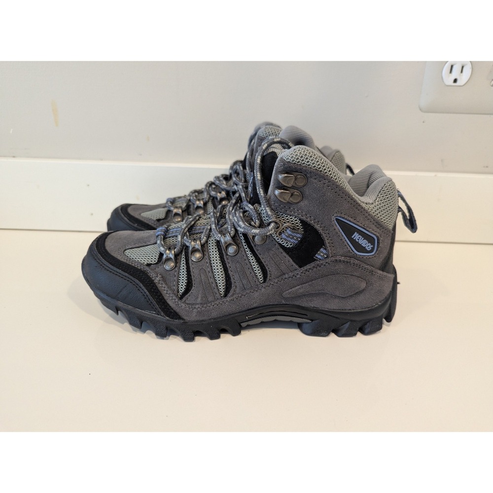Nevados Basque Womens Sz 7 Hiking Boots Shoes Gray Mountaineering Lace Up Ankle